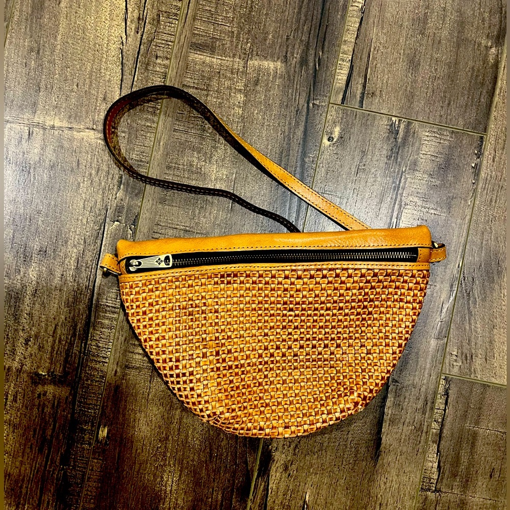 Patricia Nash Tinchi belt bag, woven leather, grande fanny size